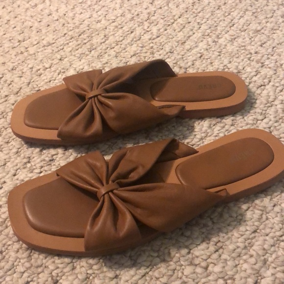 Size 9 Crevo Brown Leather Sandals - Picture 3 of 5